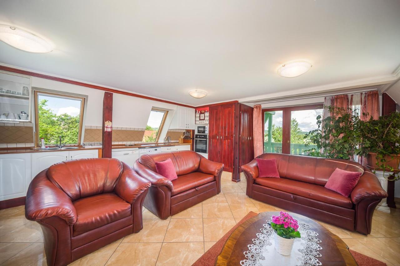 Tamas Apartman Balatonfoeldvar Sziveben- Egesz Evben Nyitva! Exterior photo
